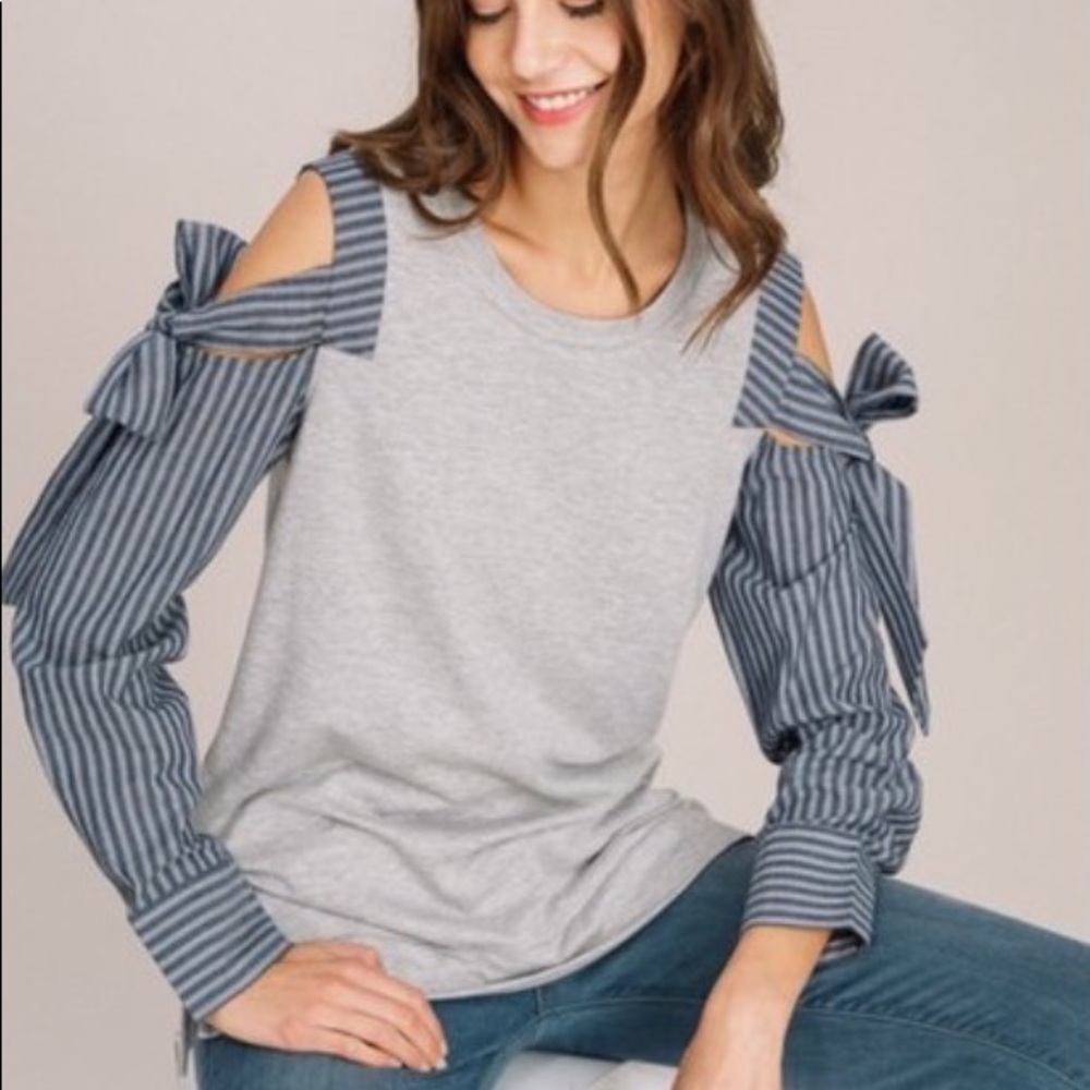 ⚡️CYBER SALE⚡️ Striped Cold Shoulder Tie Top